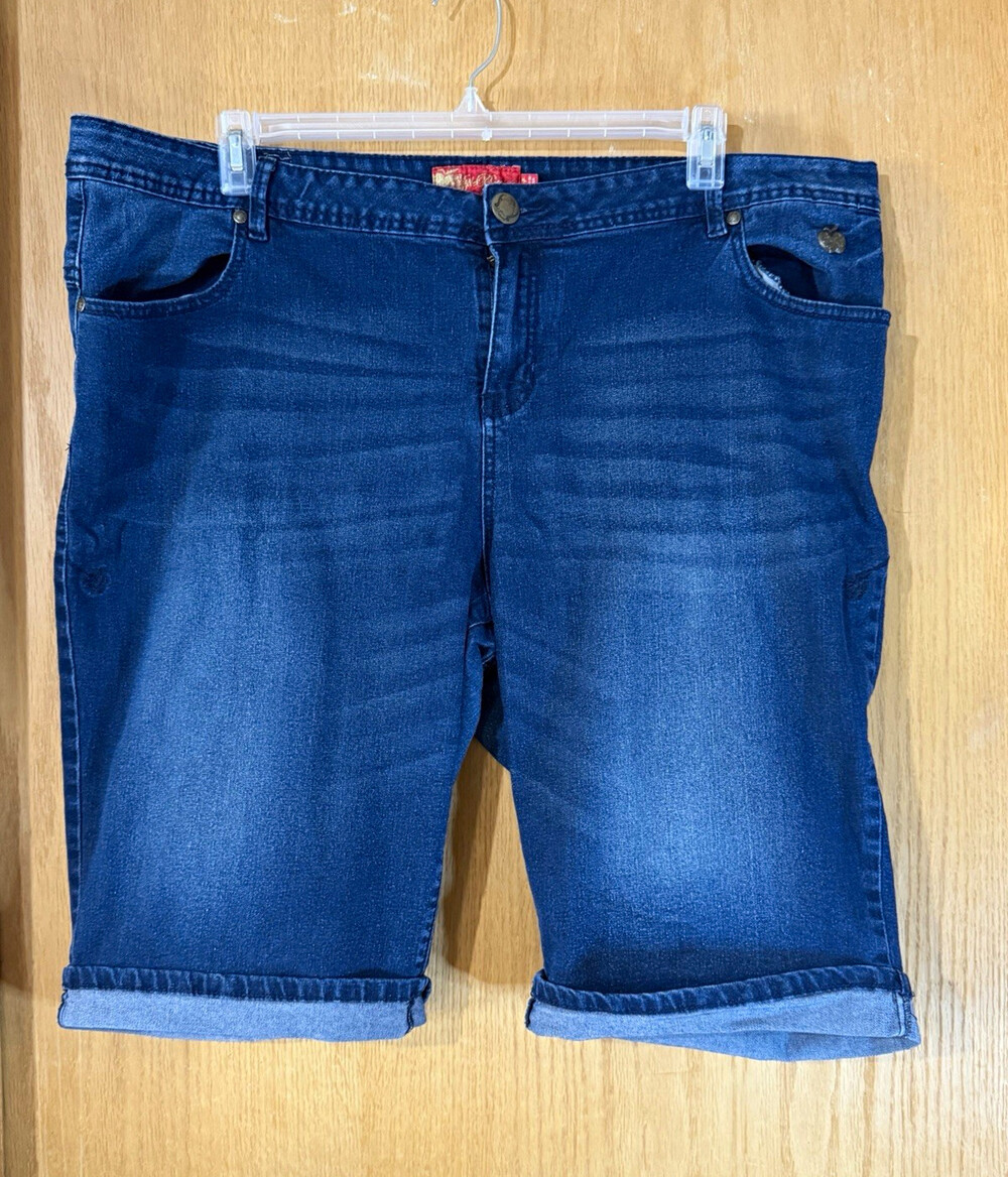 Apple Bottoms Women's Blue Denim Bermuda Shorts 26 Studded Logo Cuffed